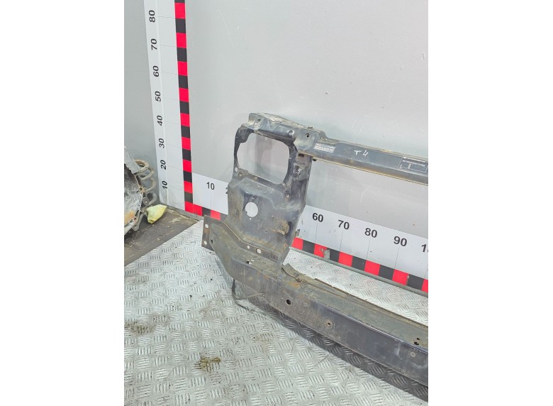 Передняя панель крепления облицовки (телевизор) к Передняя панель крепления облицовки (телевизор) к Volkswagen Transporter 1998 г. Transporter