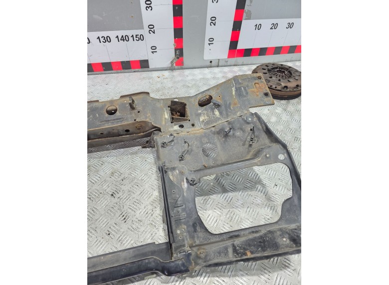 Передняя панель крепления облицовки (телевизор) к Передняя панель крепления облицовки (телевизор) к Volkswagen Transporter 1998 г. Transporter