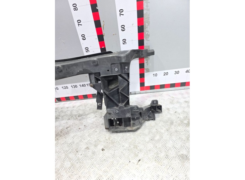 Передняя панель крепления облицовки (телевизор) к Передняя панель крепления облицовки (телевизор) к Volkswagen Crafter 2008 г. Crafter