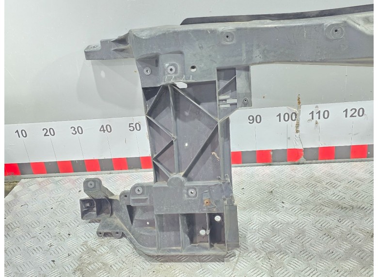 Передняя панель крепления облицовки (телевизор) к Передняя панель крепления облицовки (телевизор) к Volkswagen Crafter 2008 г. Crafter