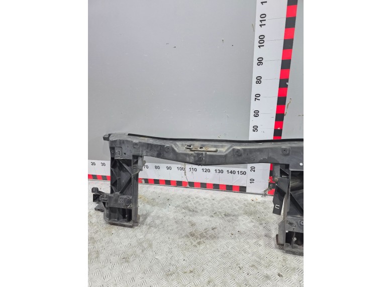 Передняя панель крепления облицовки (телевизор) к Передняя панель крепления облицовки (телевизор) к Volkswagen Crafter 2008 г. Crafter