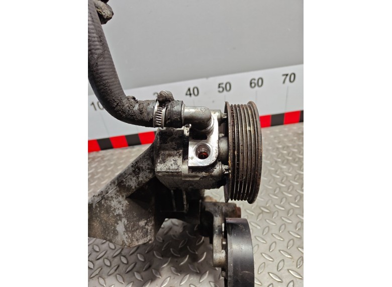 Насос гидроусилителя руля к Насос гидроусилителя руля к Opel Omega 2000 г. Omega