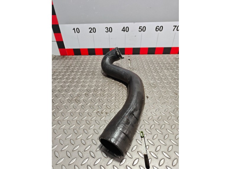 Патрубок интеркулера к Патрубок интеркулера к Opel Omega 2000 г. Omega