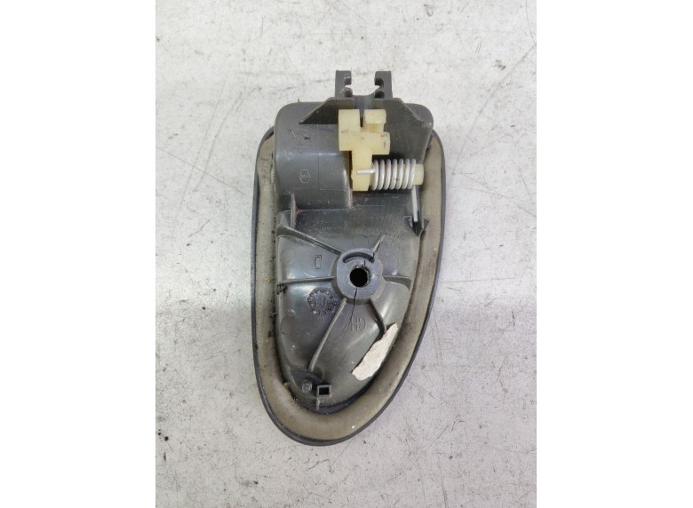 Ручка внутренняя передняя правая к Ручка внутренняя передняя правая к Renault Scenic 2002 г. Scenic