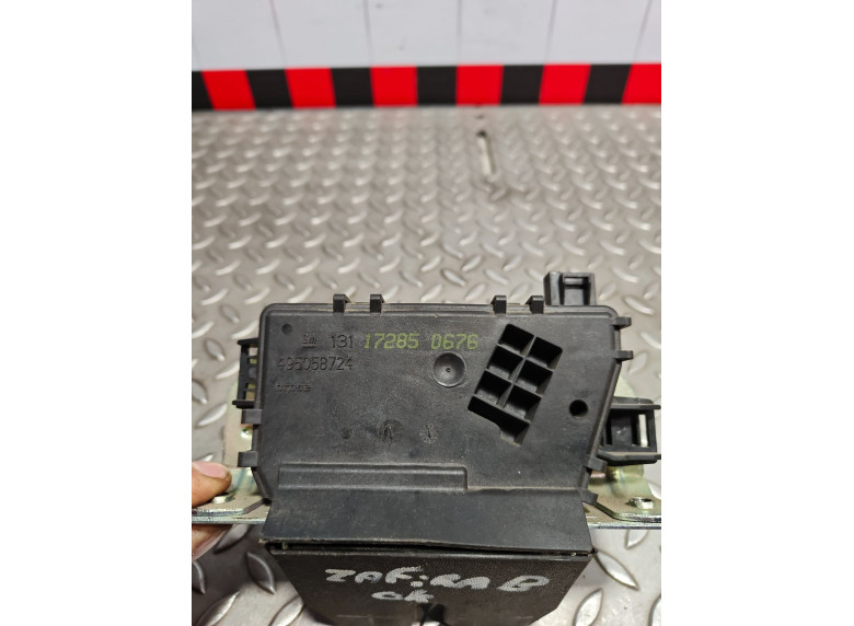 Замок багажника к Замок багажника к Opel Zafira 2007 г. Zafira