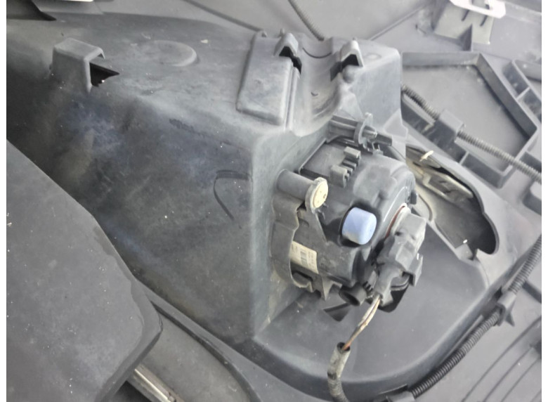 Фара противотуманная левая к Фара противотуманная левая к Renault GrandScenic 2010 г. Grand Scenic