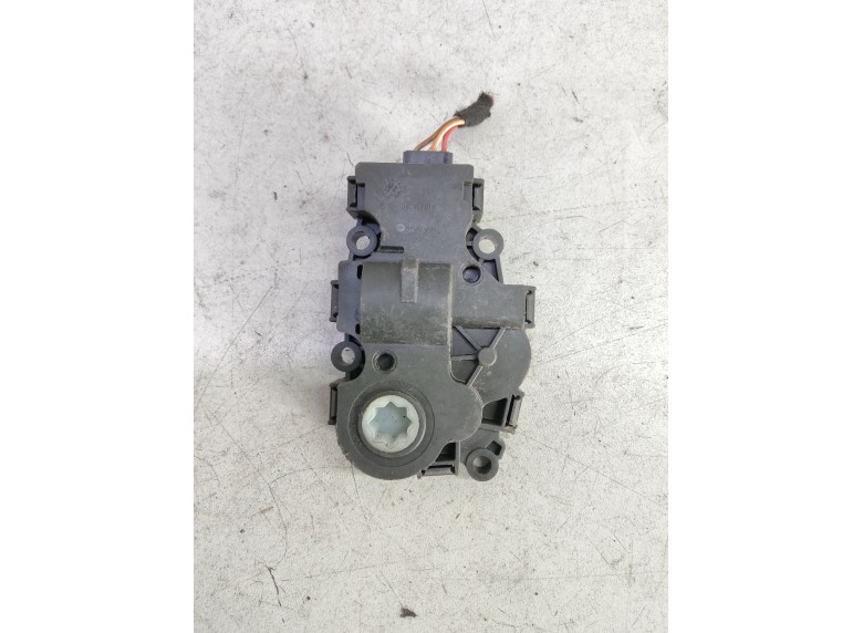 Моторчик заслонки печки к Моторчик заслонки печки к Audi A4 2021 г. A4