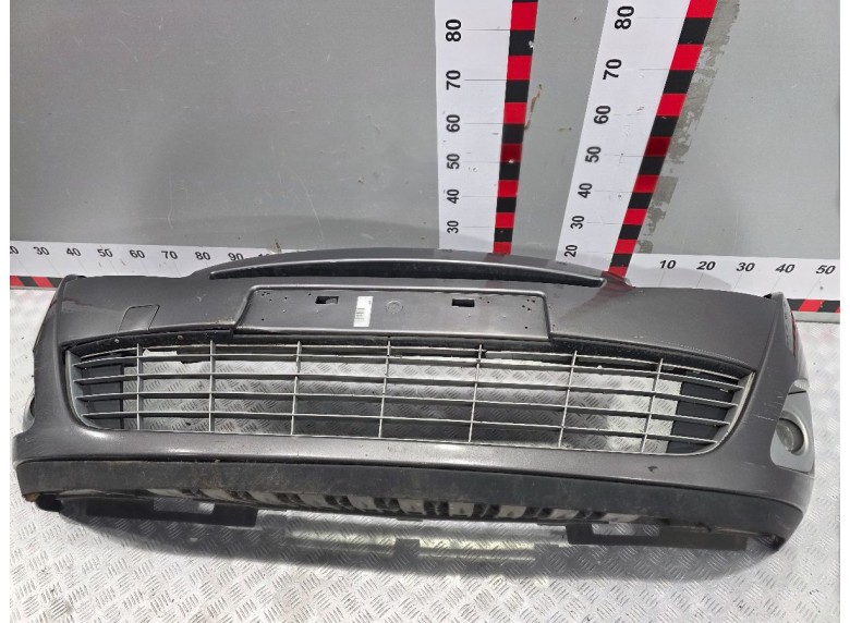 Заглушка (решетка) в бампер передний к Заглушка (решетка) в бампер передний к Renault GrandScenic 2010 г. Grand Scenic