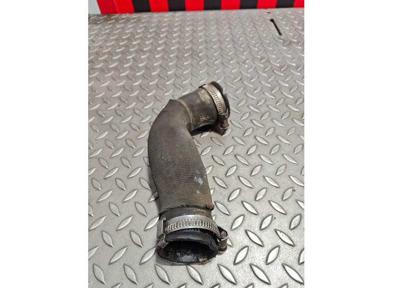 Патрубок интеркулера к Патрубок интеркулера к Audi A6 2007 г. A6