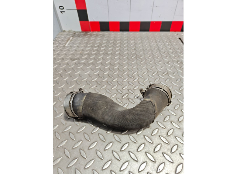 Патрубок интеркулера к Патрубок интеркулера к Audi A6 2007 г. A6