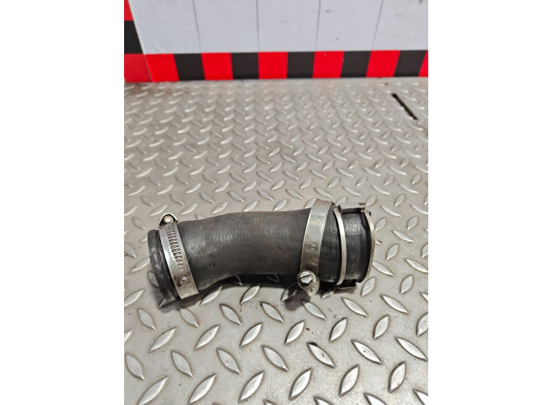 Патрубок интеркулера к Audi A6