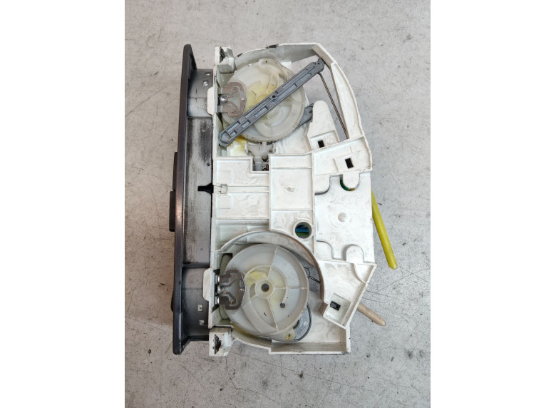 Блок управления печки/климат-контроля к Блок управления печки/климат-контроля к Volkswagen Golf 2002 г. Golf