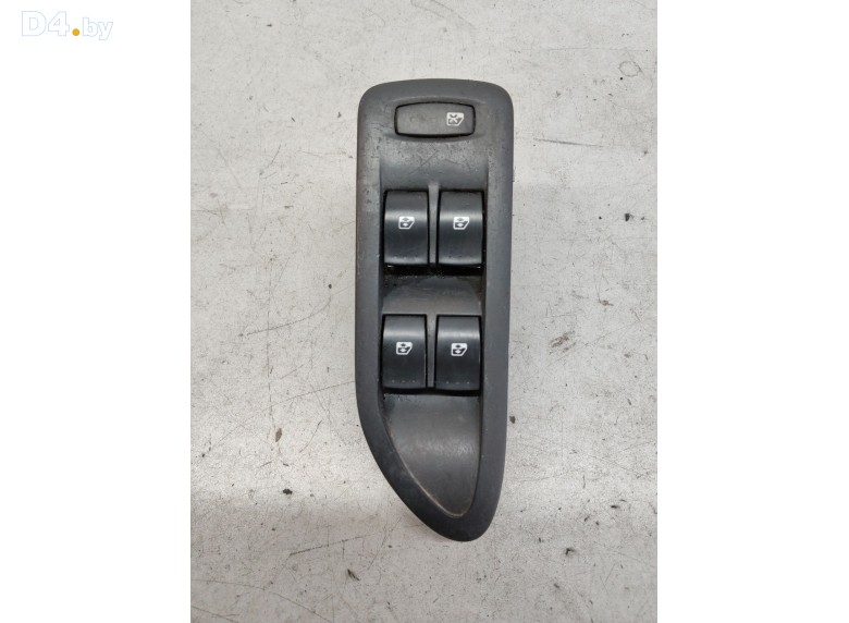 Блок управления стеклоподъемниками к Renault Laguna 2003 г.