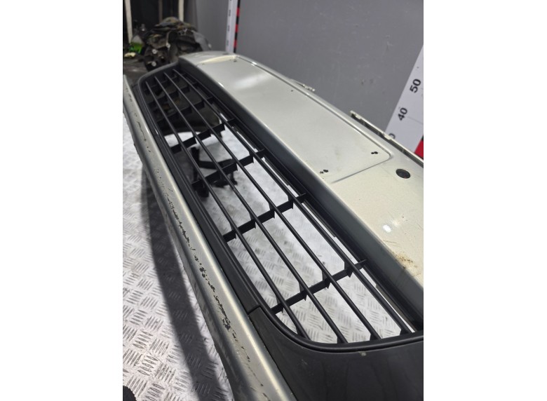 Заглушка (решетка) в бампер передний к Заглушка (решетка) в бампер передний к Volkswagen Golf 2009 г. Golf