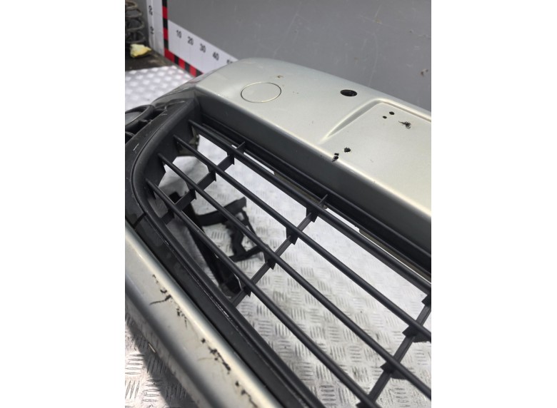 Заглушка (решетка) в бампер передний к Заглушка (решетка) в бампер передний к Volkswagen Golf 2009 г. Golf