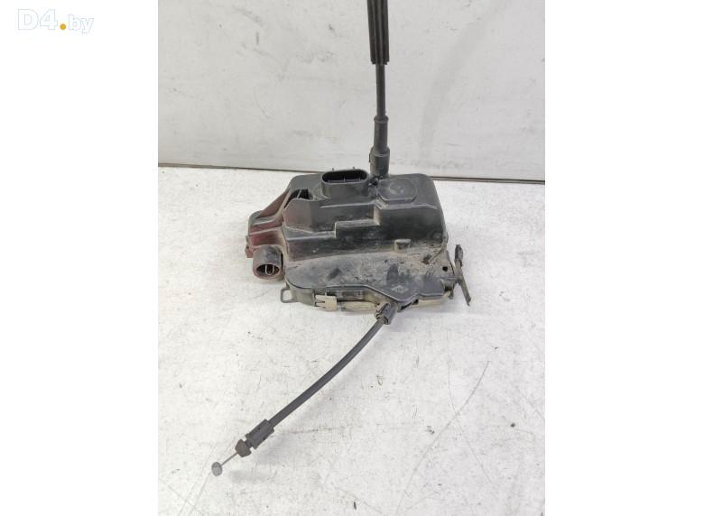 Замок двери передней правой к Renault Laguna 2005 г.