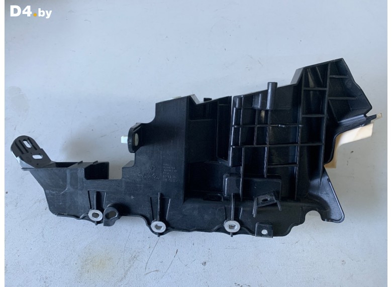 Пластик моторного отсека к BMW XMG09 2023 г.