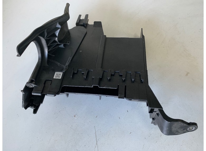 Корпус блока управления двигателем к Корпус блока управления двигателем к BMW XMG09 2023 г. XM G09