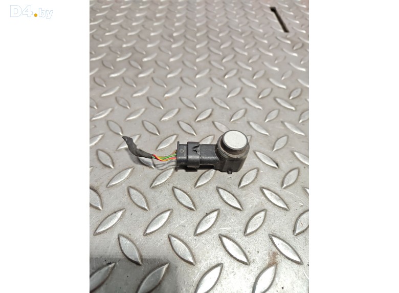 Датчик парктроника к Volkswagen Golf 2011 г.