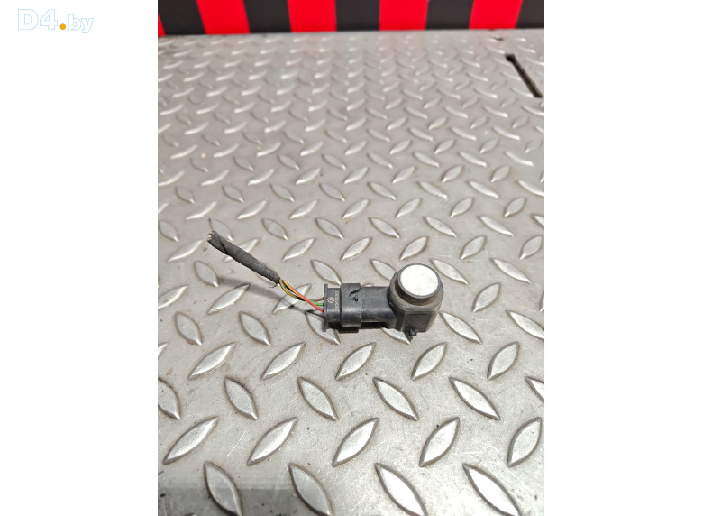 Датчик парктроника к Volkswagen Golf 2011 г.