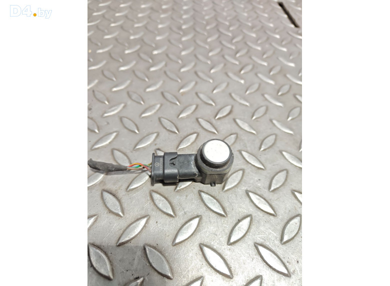 Датчик парктроника к Volkswagen Golf 2011 г.