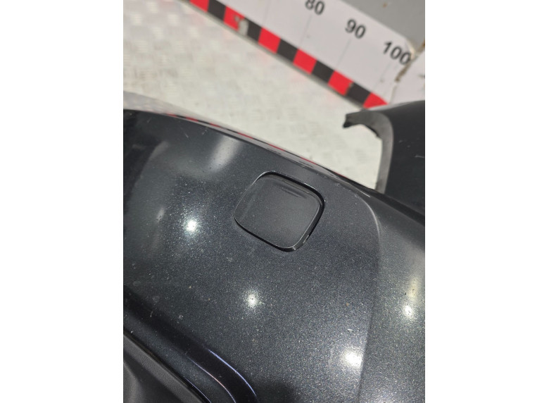 Заглушка (решетка) в бампер передний к Volvo V50