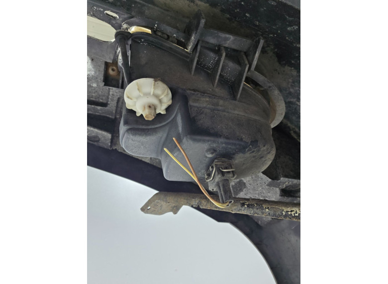 Фара противотуманная правая к Фара противотуманная правая к Volkswagen Transporter 2000 г. Transporter