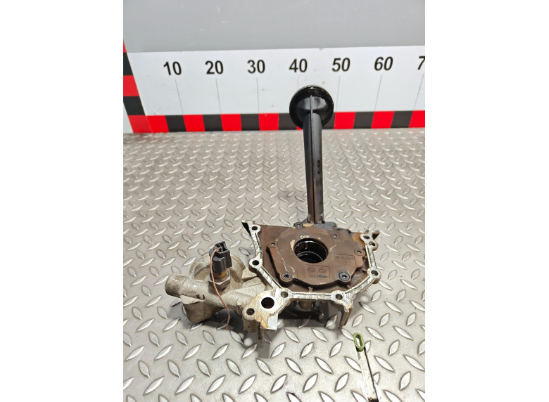 Насос масляный к Renault Clio, 2010г.