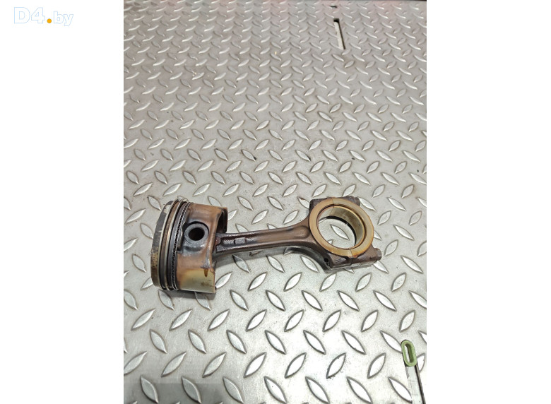 Поршень к Renault Clio 2010 г.