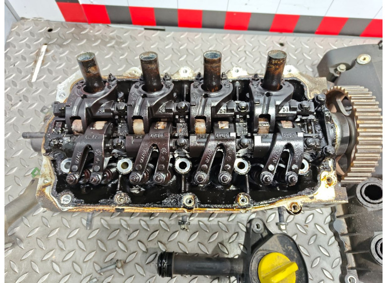 Головка блока цилиндров к Renault Clio, 2010г.