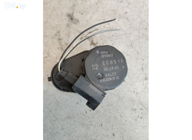 Моторчик заслонки печки к BMW 5E39 2001 г.