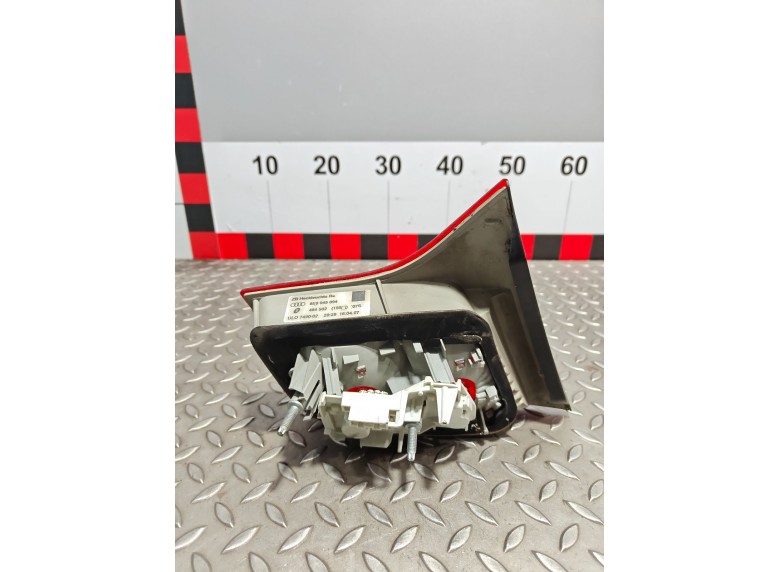 Фонарь крышки багажника правый к Фонарь крышки багажника правый к Audi A4 2007 г. A4