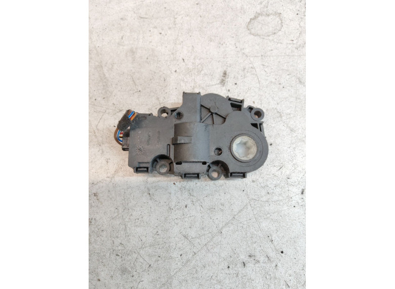 Моторчик заслонки печки к Моторчик заслонки печки к Audi A4 2021 г. A4