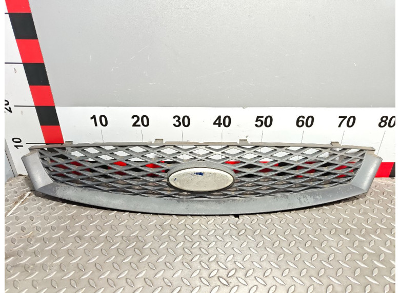 Решетка радиатора к Ford Galaxy, 2002г.