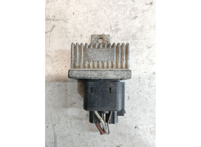 Реле накала свечей к Renault Trafic, 2004г.