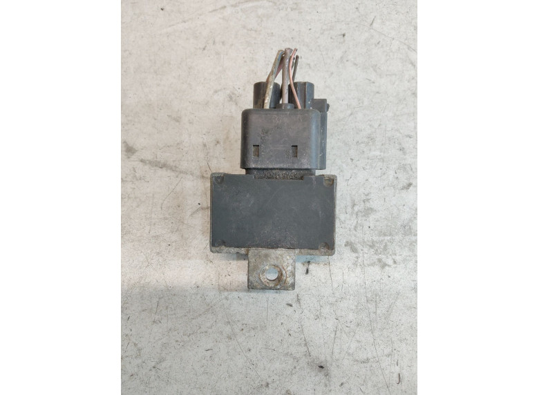 Реле накала свечей к Renault Trafic, 2004г.