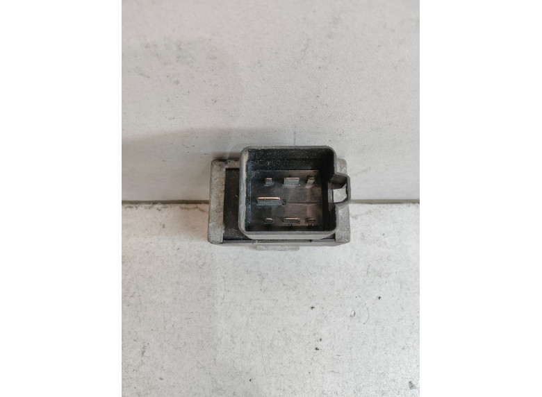 Реле накала свечей к Renault Trafic, 2004г.