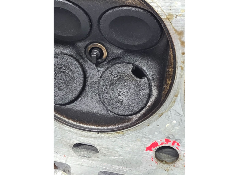 Головка блока цилиндров к Головка блока цилиндров к Volvo S80 2000 г. S80