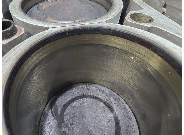 Блок цилиндров к Блок цилиндров к Volvo S80 2000 г. S80