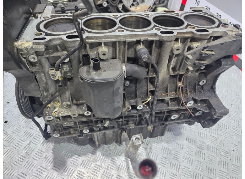 Блок цилиндров к Блок цилиндров к Volvo S80 2000 г. S80
