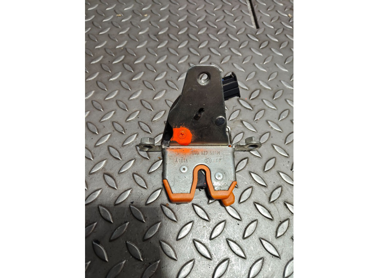 Замок багажника к Skoda Fabia