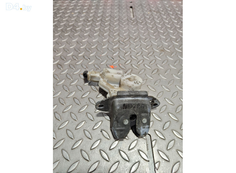 Замок багажника к Nissan Tiida 2015 г.