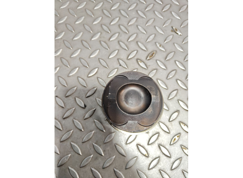 Поршень к Ford Fiesta, 2015г.