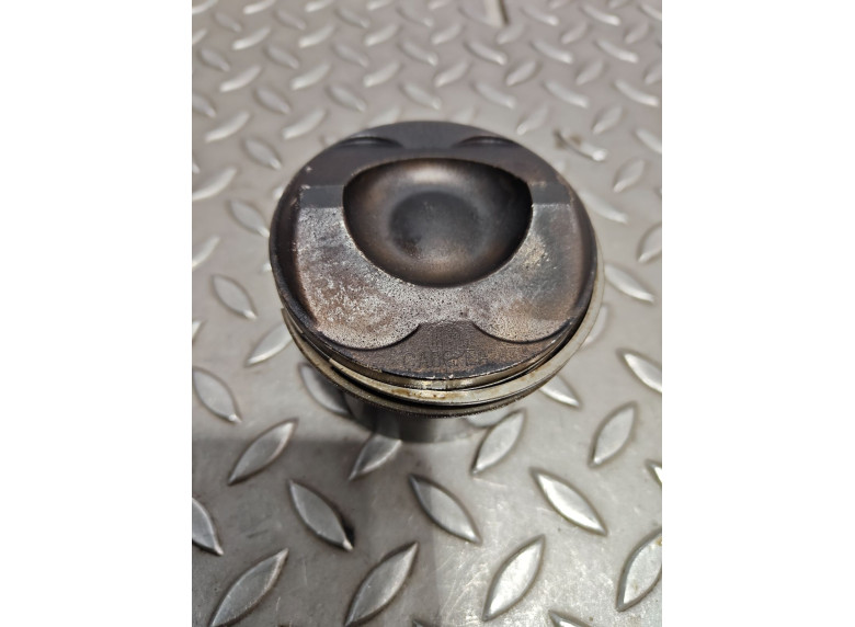 Поршень к Ford Fiesta, 2015г.