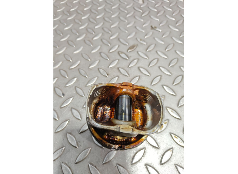 Поршень к Ford Fiesta, 2015г.