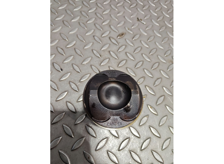 Поршень к Ford Fiesta, 2015г.