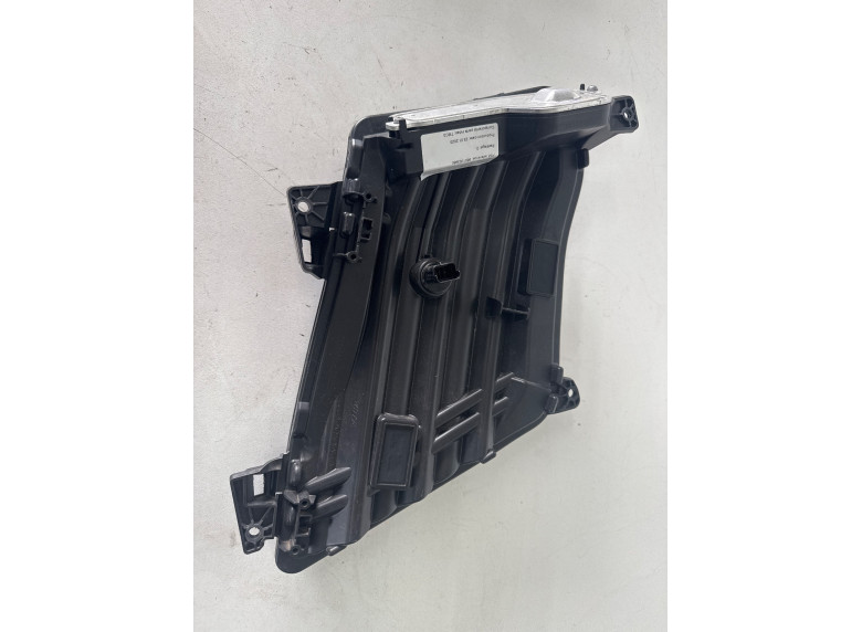 Дневные ходовые огни правые к Peugeot 208, 2023г.