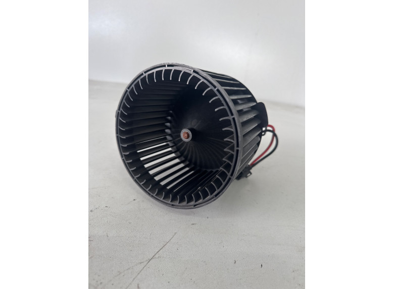 Моторчик печки к Peugeot 308, 2022г.