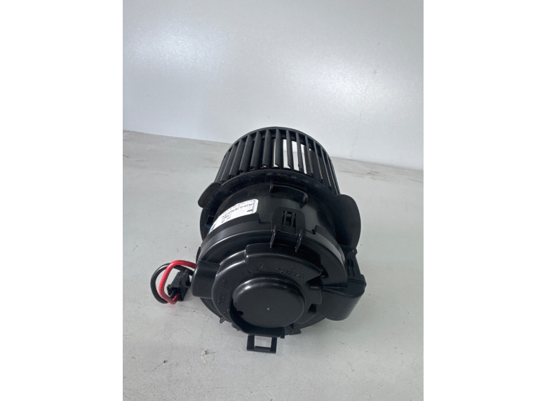 Моторчик печки к Peugeot 308, 2022г.