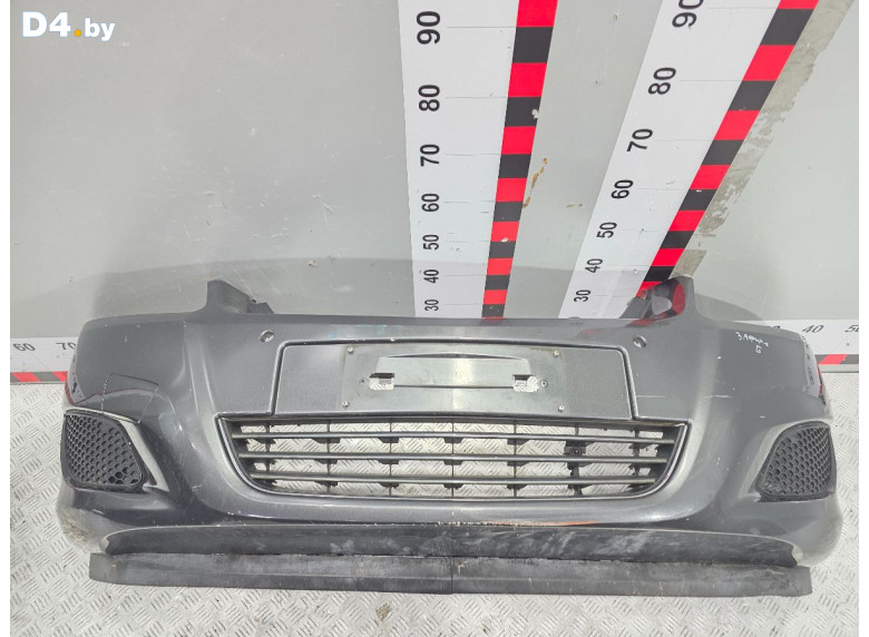 Бампер передний к Opel Zafira 2011 г.